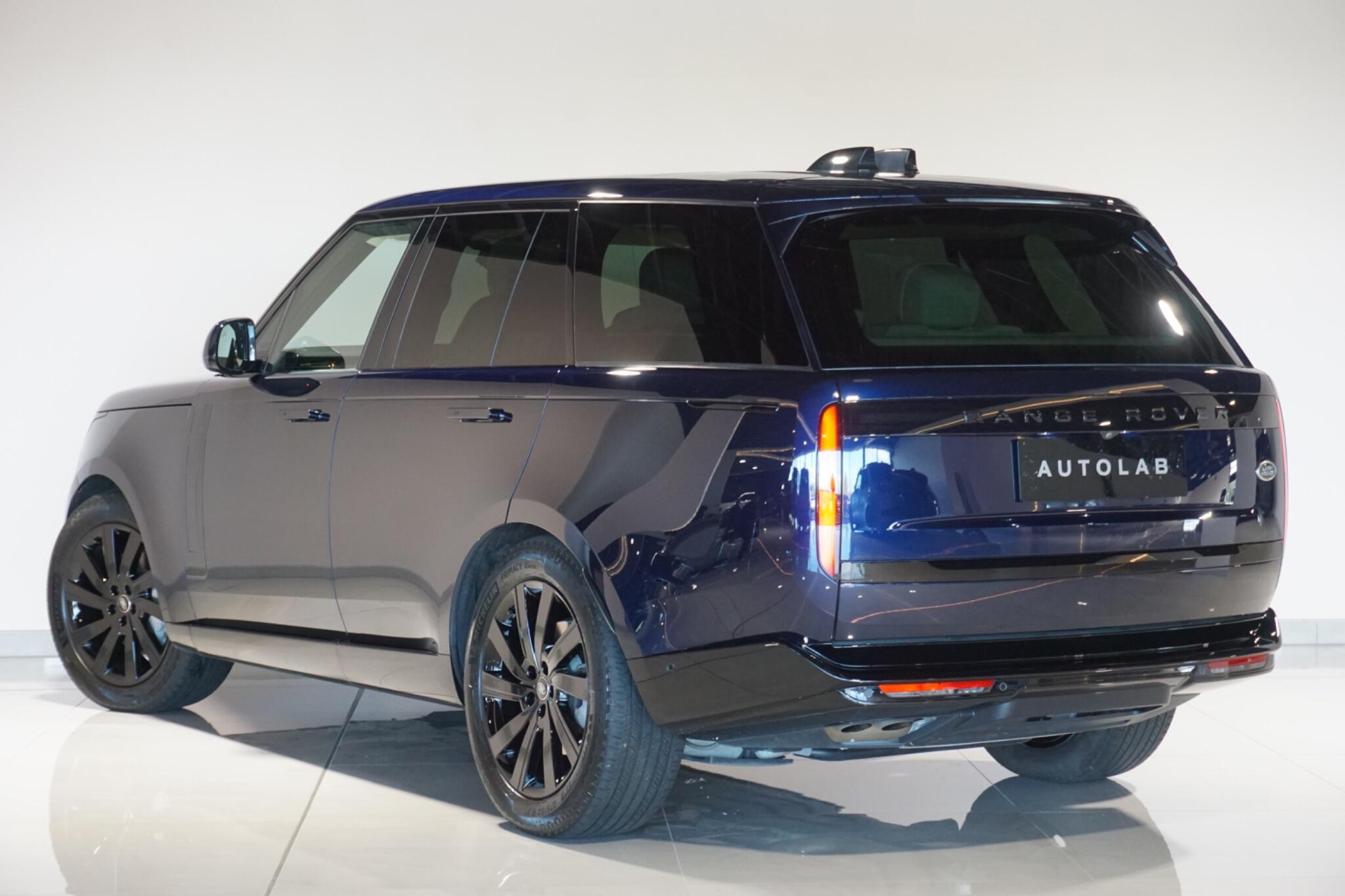Land Rover Range Rover 3.0 D300 MHEV SE SUV 5dr Diesel Auto 4WD Euro 6 (s/s) (300 ps)